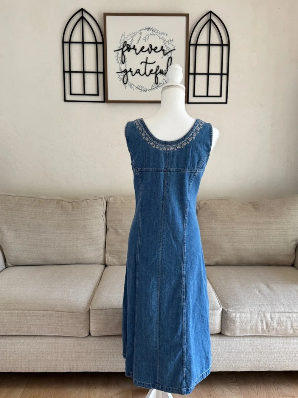 Vintage Christopher & Banks Embroidered Denim Button-Front Midi Dress Size 10